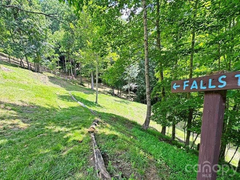 294 Red Knob Lane, Marshall, NC 28753.  MLS# CAR4405147, YatesRealty ID 41131. TRAIL SIGN