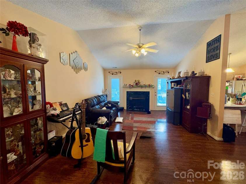 64 Mount Carmel Drive, Asheville, NC 28806.  MLS# CAR4401665, YatesRealty ID 41132. 