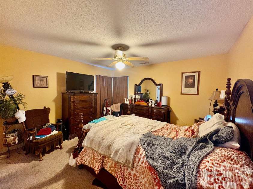 64 Mount Carmel Drive, Asheville, NC 28806.  MLS# CAR4401665, YatesRealty ID 41132. 