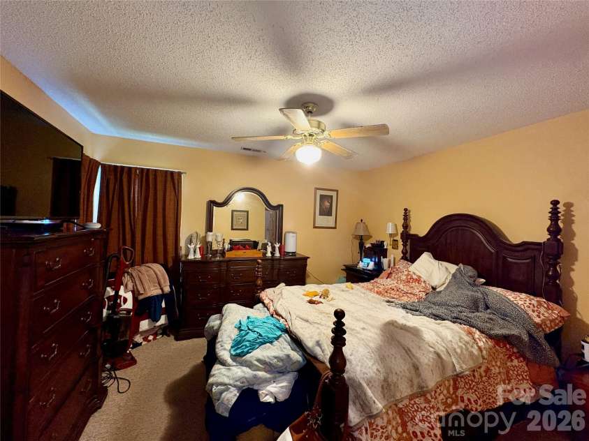 64 Mount Carmel Drive, Asheville, NC 28806.  MLS# CAR4401665, YatesRealty ID 41132. 