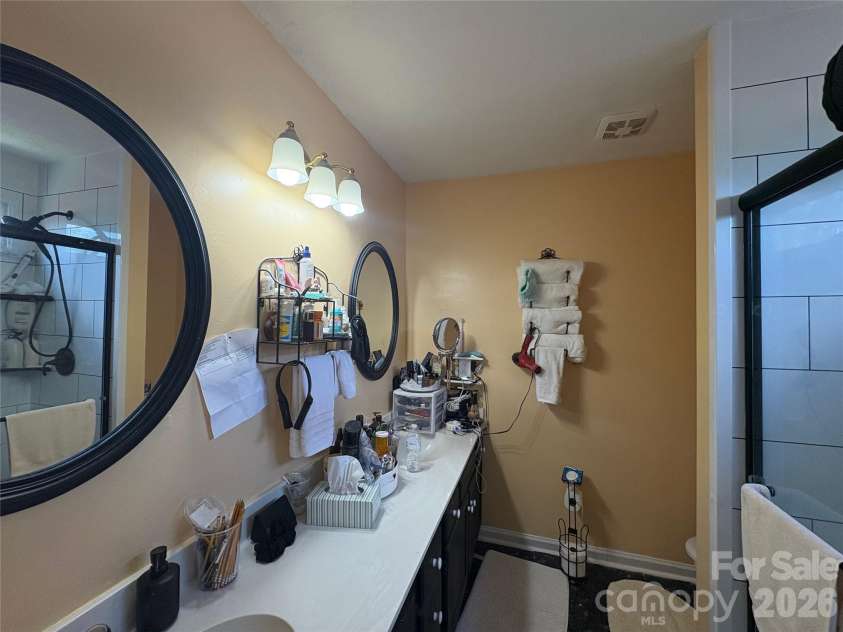 64 Mount Carmel Drive, Asheville, NC 28806.  MLS# CAR4401665, YatesRealty ID 41132. 