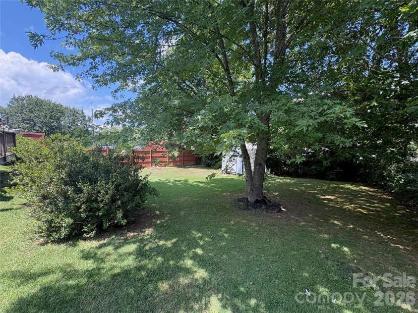 64 Mount Carmel Drive, Asheville, NC 28806.  MLS# CAR4401665, YatesRealty ID 41132. 