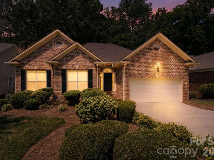 1935 Hamptonwood Road, Rock Hill, SC 29732.  MLS# CAR4410344, YatesRealty ID 41133. 