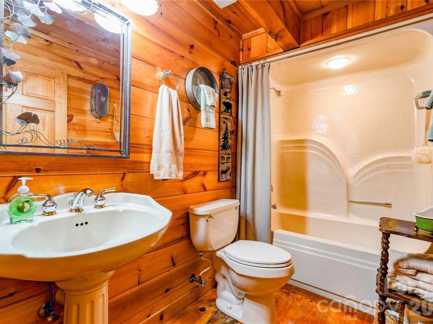 495 Shires Road, Ellenboro, NC 28040.  MLS# CAR4409161, YatesRealty ID 41135. Bathroom 2