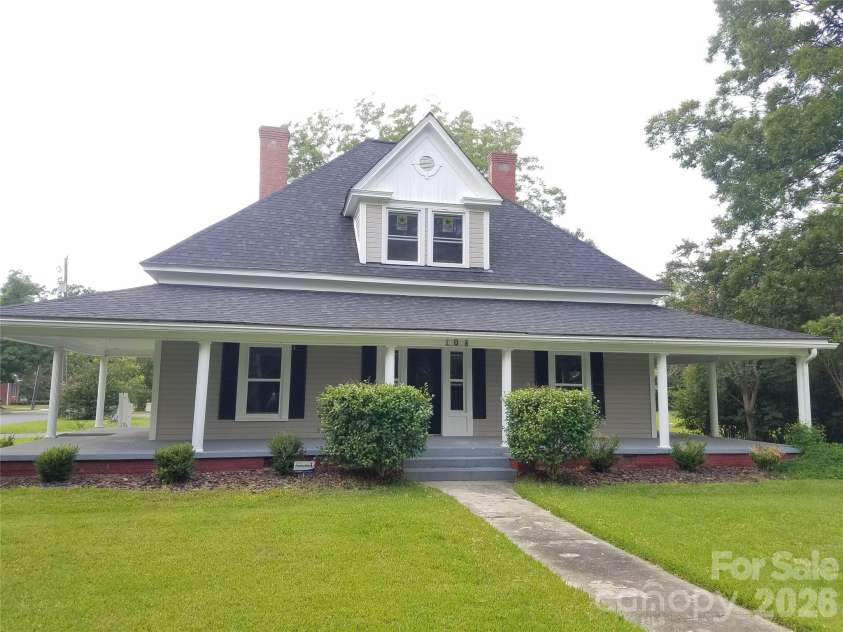 108 Main Street, Wingate, NC 28174.  MLS# CAR4407726, YatesRealty ID 41136. 