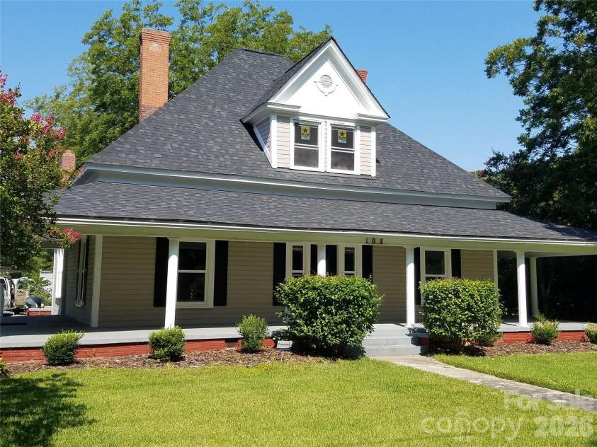 108 Main Street, Wingate, NC 28174.  MLS# CAR4407726, YatesRealty ID 41136. 