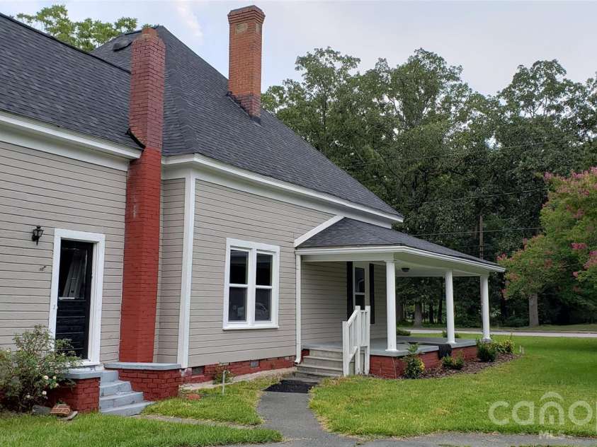 108 Main Street, Wingate, NC 28174.  MLS# CAR4407726, YatesRealty ID 41136. 