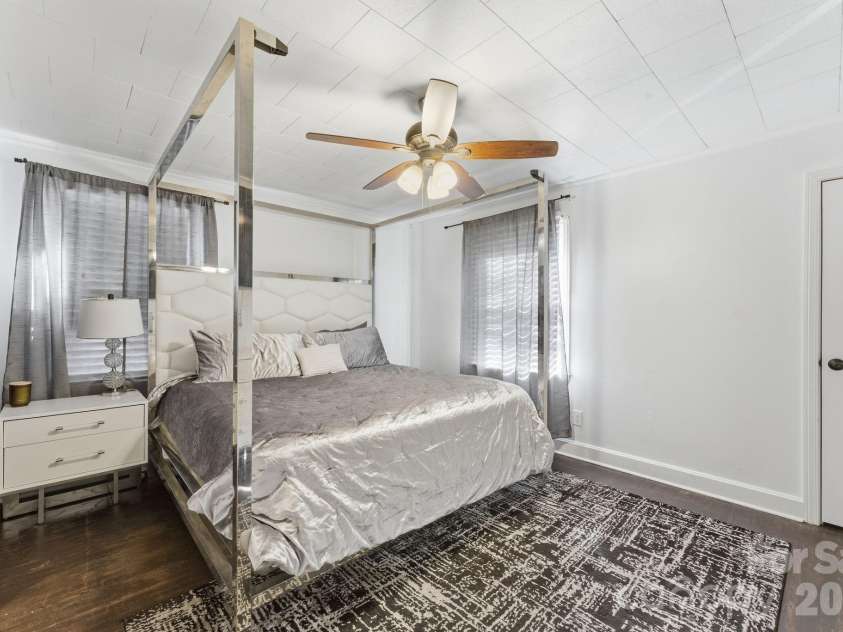 802 Chesterfield Avenue, Lancaster, SC 29720.  MLS# CAR4340603, YatesRealty ID 41137. 