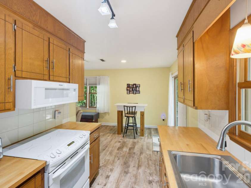 6306 Saddlewood Drive, Waxhaw, NC 28173.  MLS# CAR4406546, YatesRealty ID 41139. 