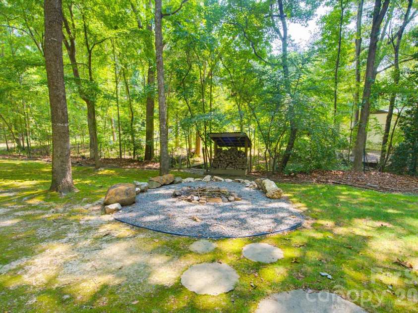 6306 Saddlewood Drive, Waxhaw, NC 28173.  MLS# CAR4406546, YatesRealty ID 41139. 