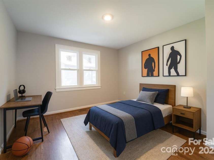 137 Woodlawn Drive, Statesville, NC 28677.  MLS# CAR4325994, YatesRealty ID 4114. Virtually Staged