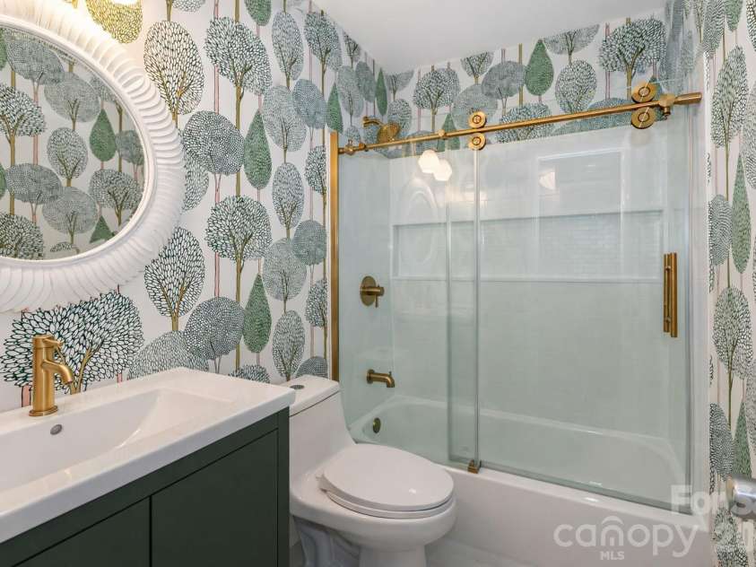 6622 Thermal Road, Charlotte, NC 28211.  MLS# CAR4353317, YatesRealty ID 4114. 