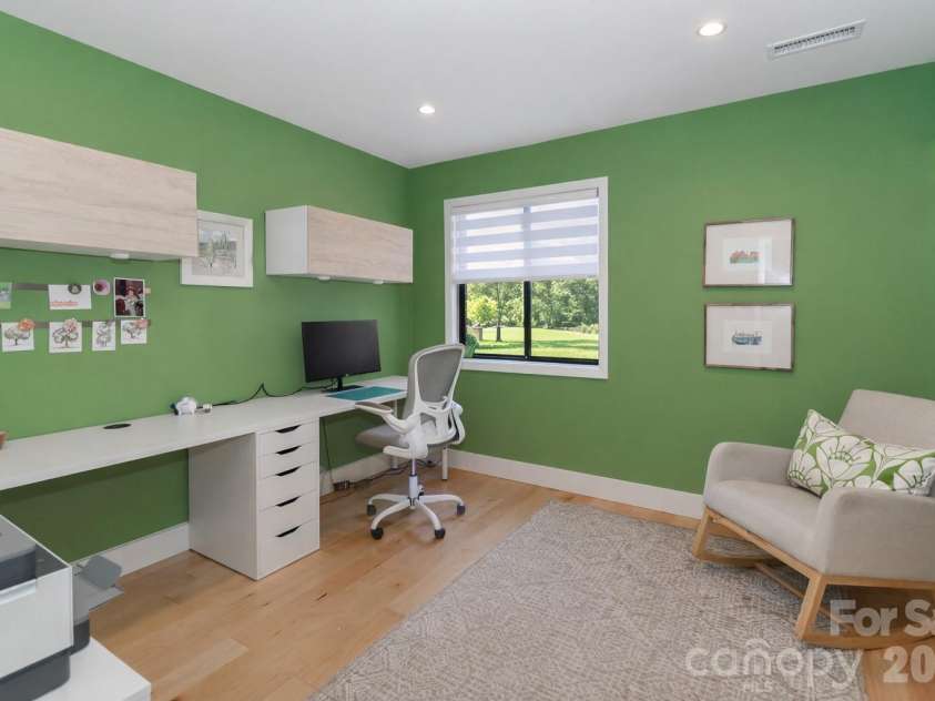 6622 Thermal Road, Charlotte, NC 28211.  MLS# CAR4353317, YatesRealty ID 4114. 
