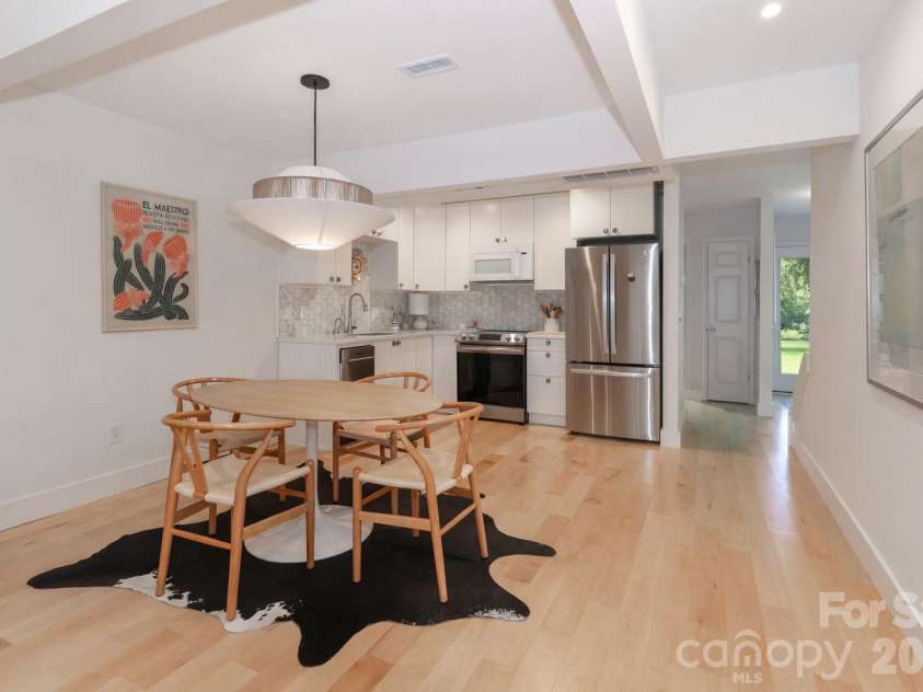 6622 Thermal Road, Charlotte, NC 28211.  MLS# CAR4353317, YatesRealty ID 4114. 