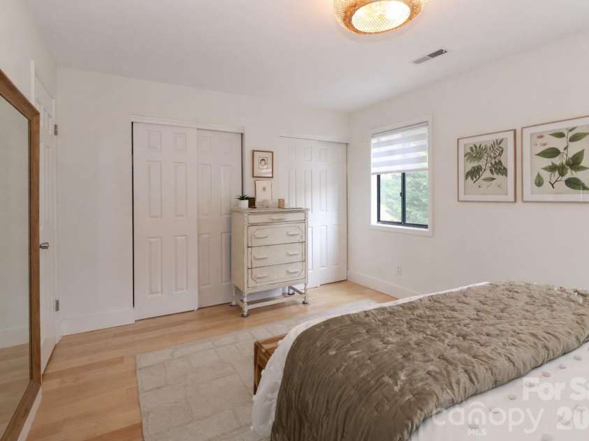 6622 Thermal Road, Charlotte, NC 28211.  MLS# CAR4353317, YatesRealty ID 4114. 