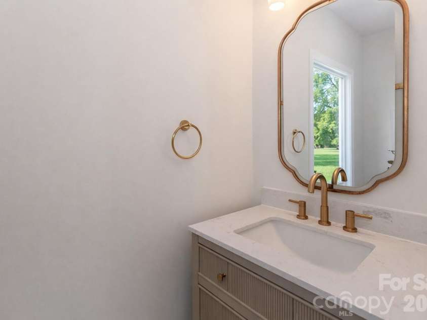 6622 Thermal Road, Charlotte, NC 28211.  MLS# CAR4353317, YatesRealty ID 4114. 