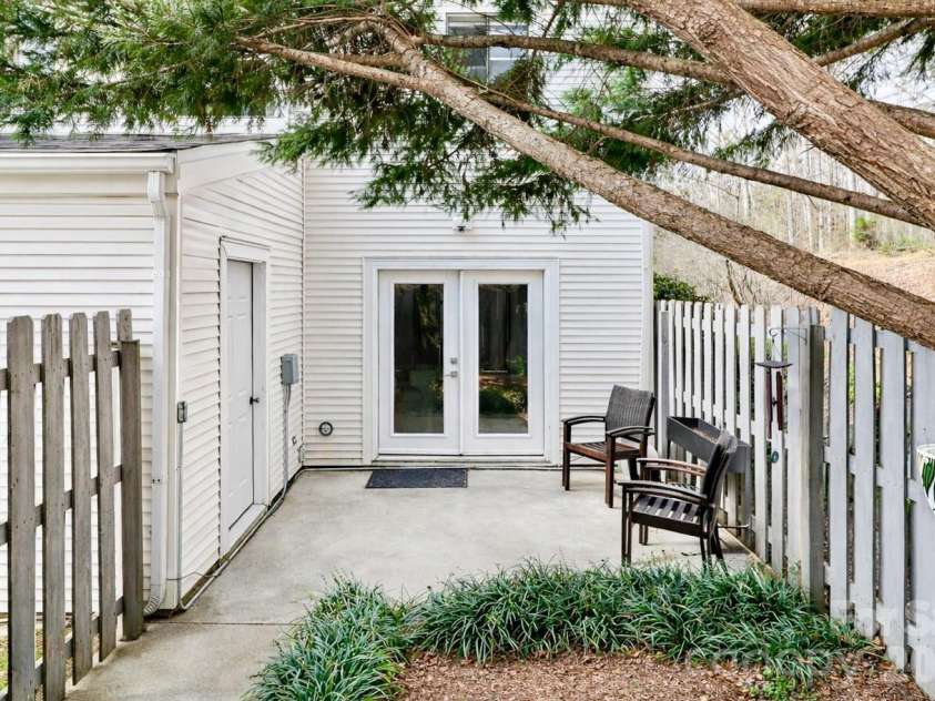6622 Thermal Road, Charlotte, NC 28211.  MLS# CAR4353317, YatesRealty ID 4114. 