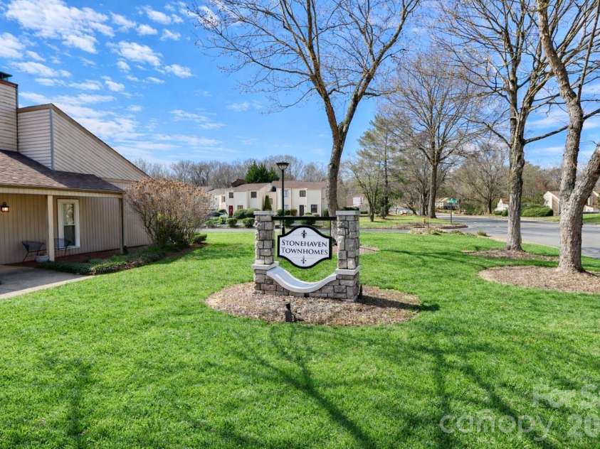 6622 Thermal Road, Charlotte, NC 28211.  MLS# CAR4353317, YatesRealty ID 4114. 
