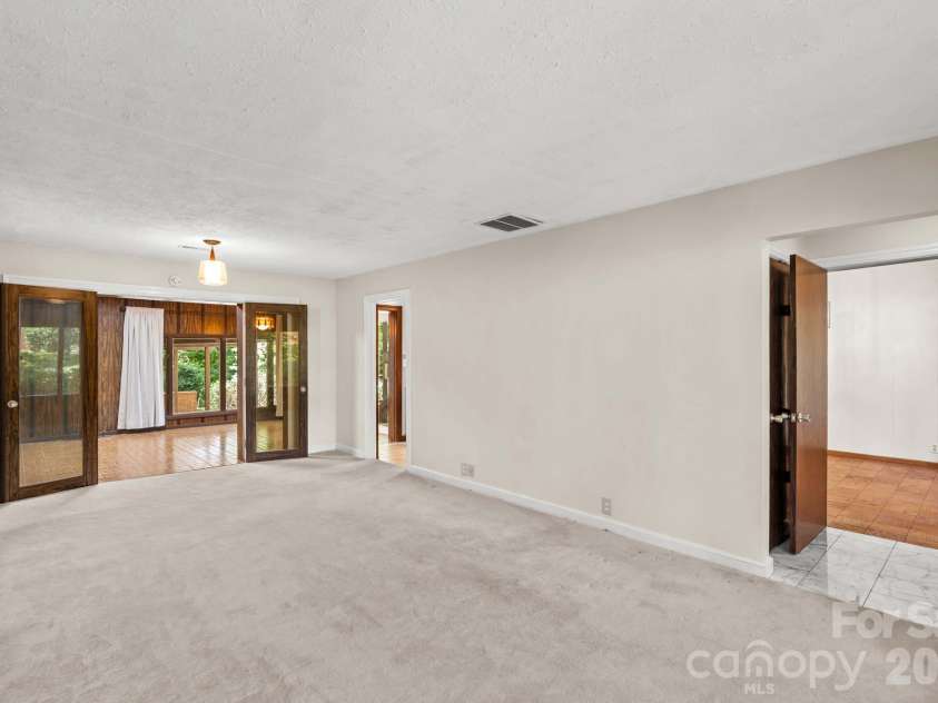 1221 Forestdale Drive, Salisbury, NC 28144.  MLS# CAR4406045, YatesRealty ID 41140. 