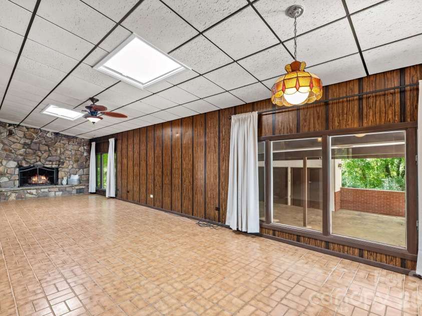 1221 Forestdale Drive, Salisbury, NC 28144.  MLS# CAR4406045, YatesRealty ID 41140. 