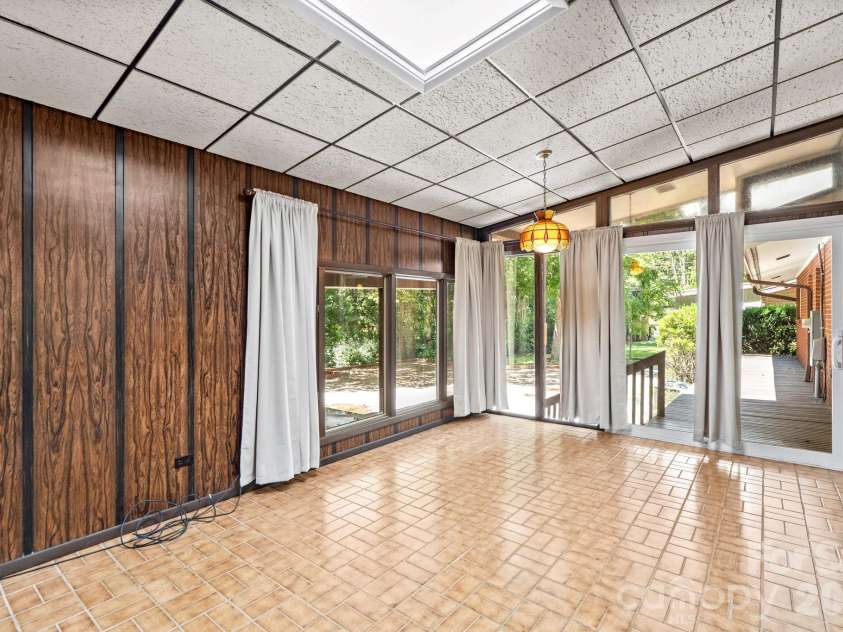 1221 Forestdale Drive, Salisbury, NC 28144.  MLS# CAR4406045, YatesRealty ID 41140. 