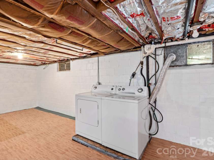 1221 Forestdale Drive, Salisbury, NC 28144.  MLS# CAR4406045, YatesRealty ID 41140. 