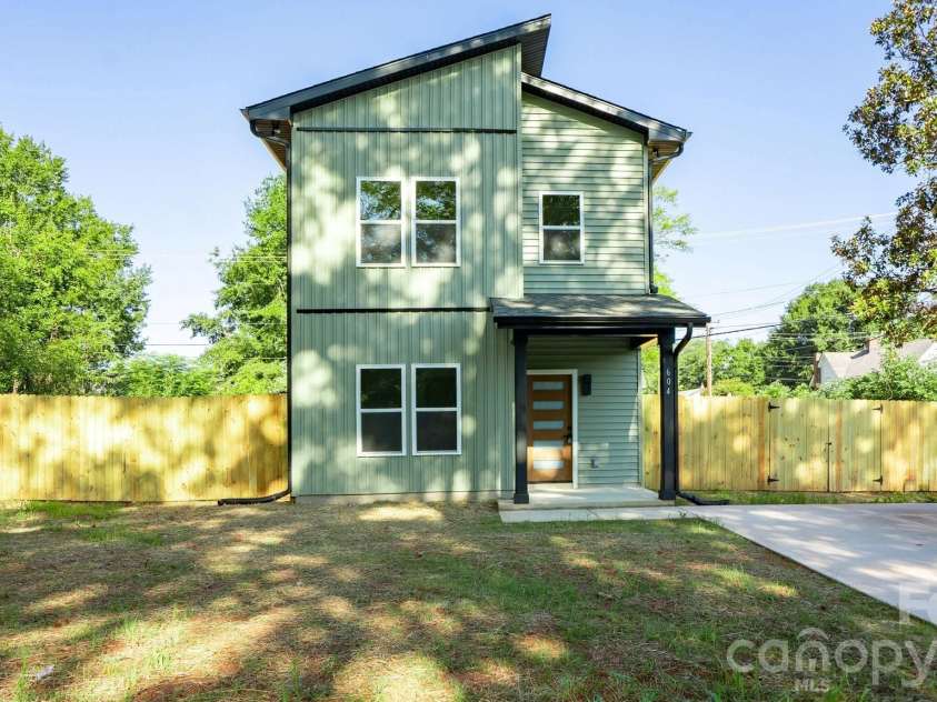 604 Legrand Street, Shelby, NC 28150.  MLS# CAR4404239, YatesRealty ID 41141. 