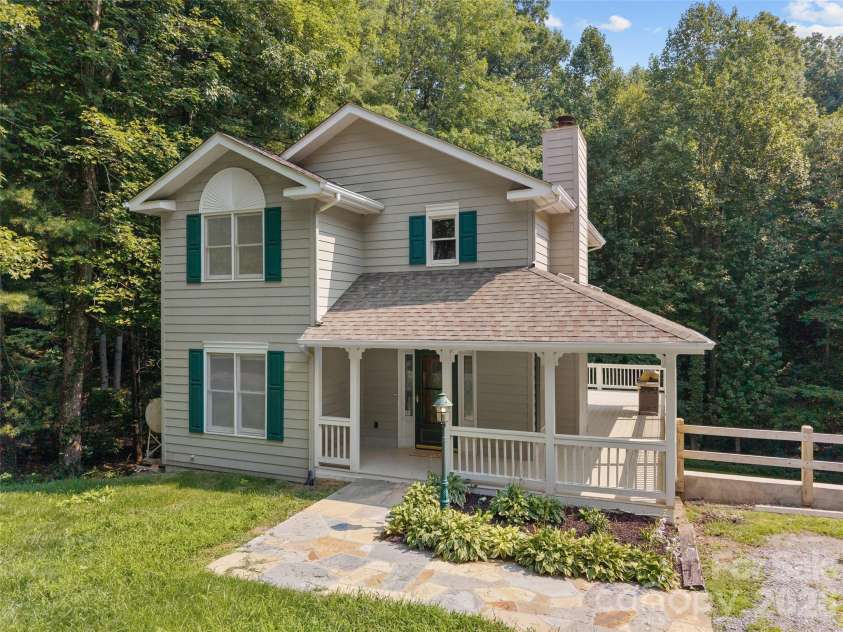 218 Junaluska Oaks Drive, Waynesville, NC 28786.  MLS# CAR4409822, YatesRealty ID 41144. Front View