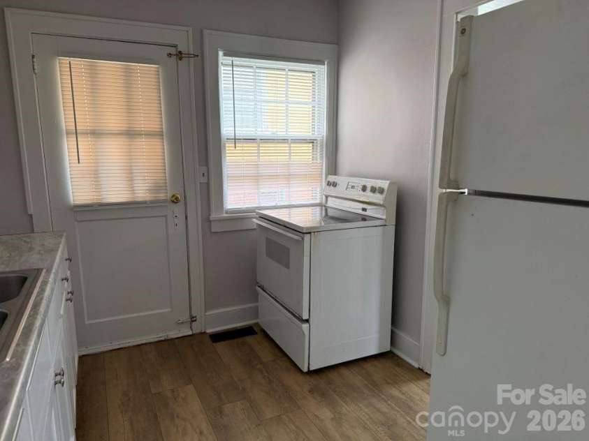 1008 JACKSON Street, Salisbury, NC 28144.  MLS# CAR4410922, YatesRealty ID 41146. KITCHEN 2