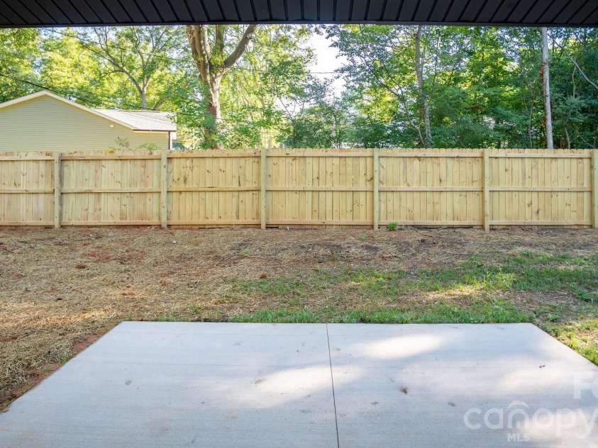 518 Ligon Street, Shelby, NC 28150.  MLS# CAR4404241, YatesRealty ID 41147. 