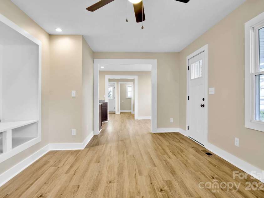 434 Salisbury Street, Denton, NC 27239.  MLS# CAR4318372, YatesRealty ID 4115. 