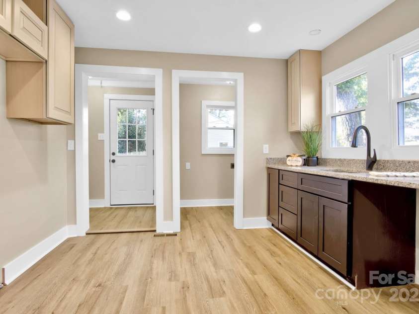 434 Salisbury Street, Denton, NC 27239.  MLS# CAR4318372, YatesRealty ID 4115. 