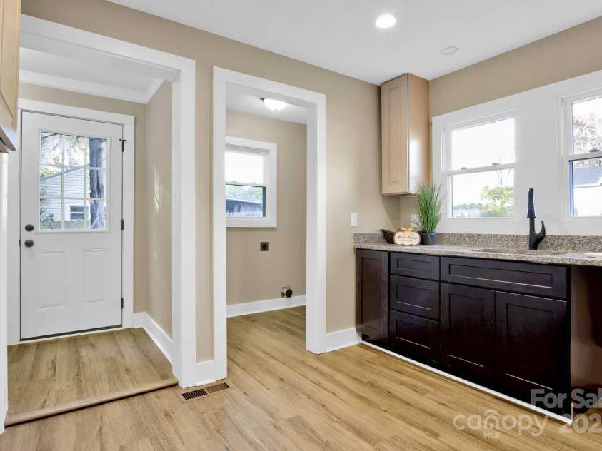 434 Salisbury Street, Denton, NC 27239.  MLS# CAR4318372, YatesRealty ID 4115. 