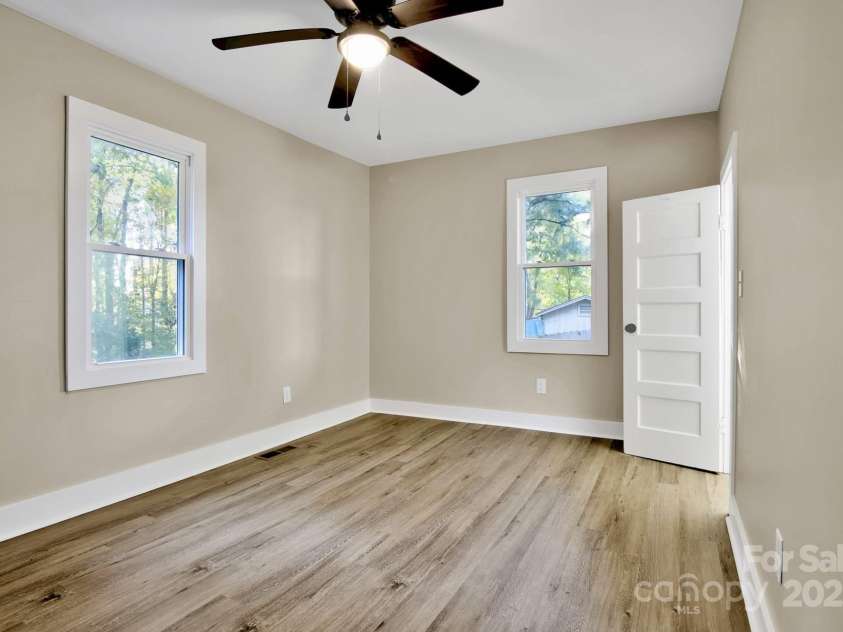 434 Salisbury Street, Denton, NC 27239.  MLS# CAR4318372, YatesRealty ID 4115. 