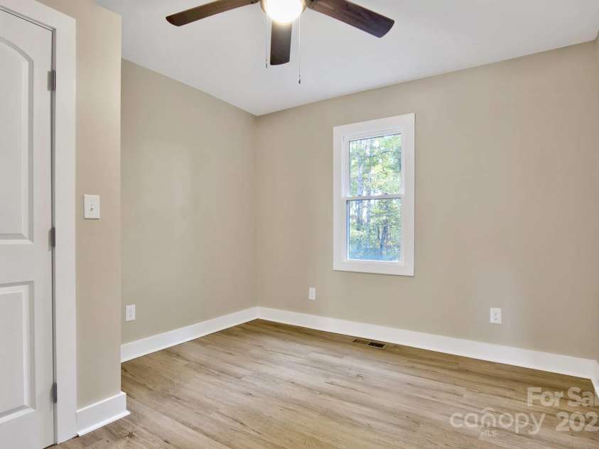 434 Salisbury Street, Denton, NC 27239.  MLS# CAR4318372, YatesRealty ID 4115. 