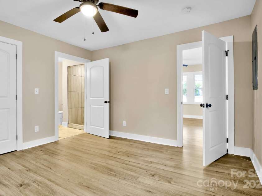 434 Salisbury Street, Denton, NC 27239.  MLS# CAR4318372, YatesRealty ID 4115. 
