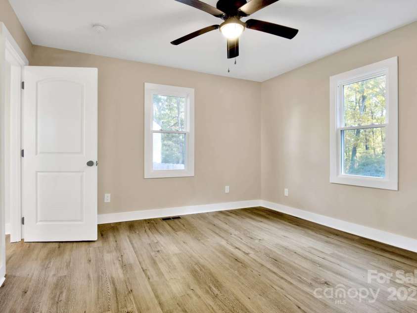 434 Salisbury Street, Denton, NC 27239.  MLS# CAR4318372, YatesRealty ID 4115. 