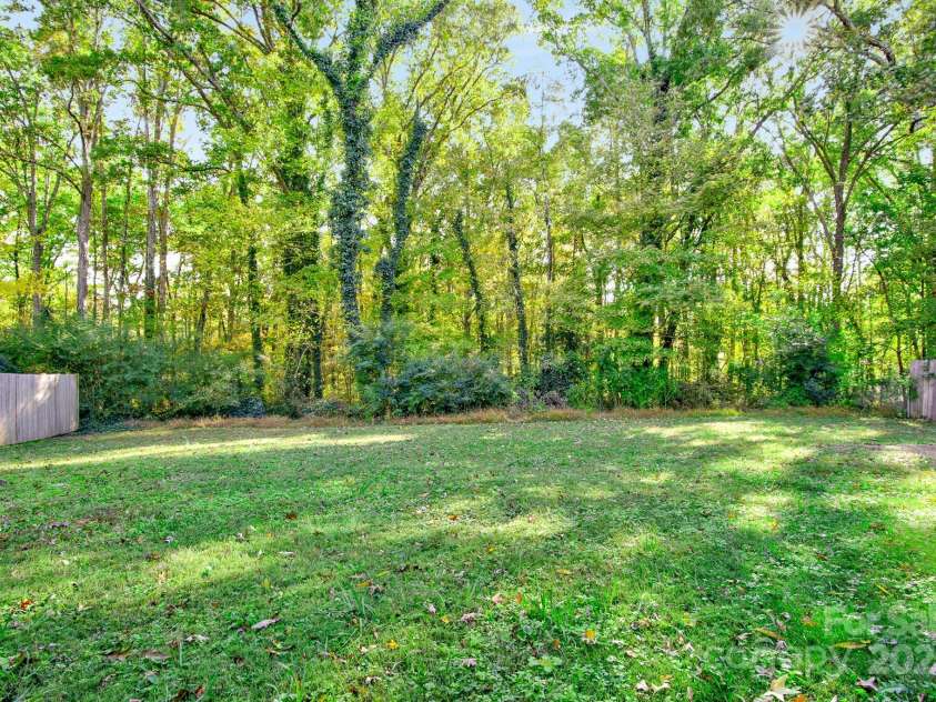 434 Salisbury Street, Denton, NC 27239.  MLS# CAR4318372, YatesRealty ID 4115. 