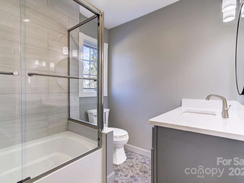 441 Mulberry Street, Clyde, NC 28721.  MLS# CAR4207809, YatesRealty ID 4115. 