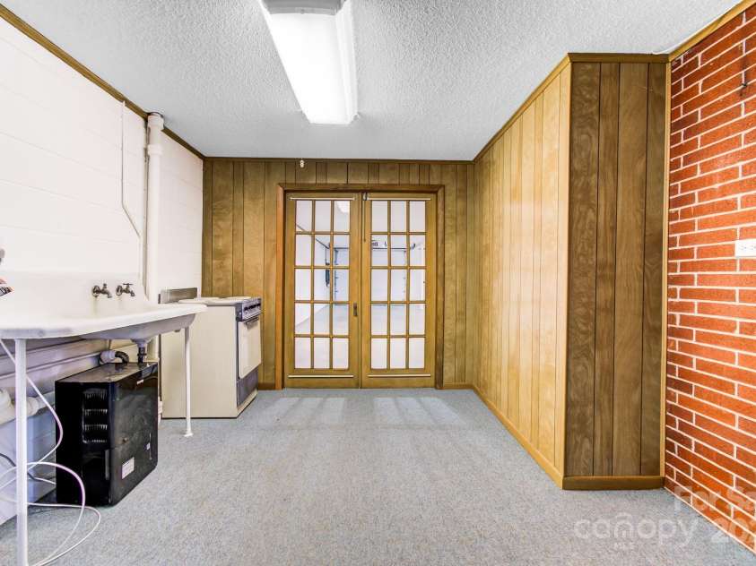 441 Mulberry Street, Clyde, NC 28721.  MLS# CAR4207809, YatesRealty ID 4115. 