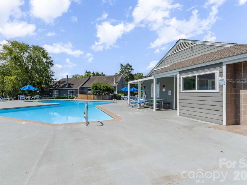 3312 Heathstead Place, Charlotte, NC 28210.  MLS# CAR4405000, YatesRealty ID 41153. LAP POOL