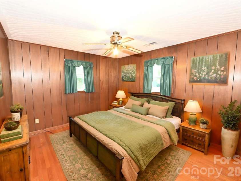 1026 Quail Hill Avenue, Newton, NC 28658.  MLS# CAR4405833, YatesRealty ID 41154. Virtually Staged BR