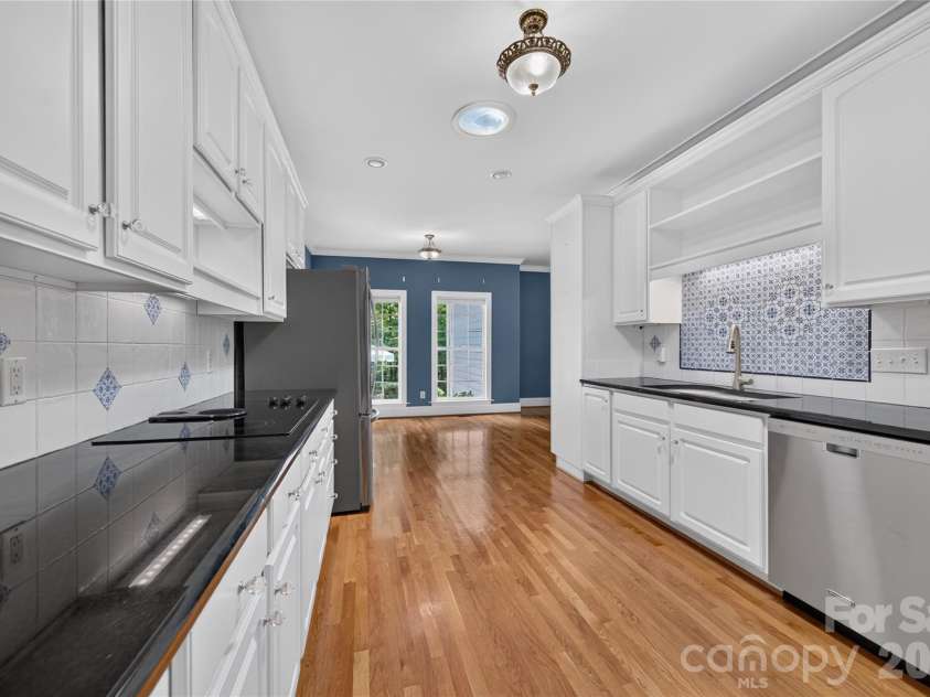 5300 Camilla Lane, Waxhaw, NC 28173.  MLS# CAR4406404, YatesRealty ID 41155. 