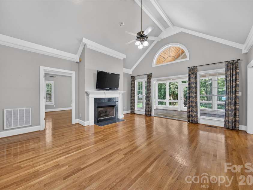 5300 Camilla Lane, Waxhaw, NC 28173.  MLS# CAR4406404, YatesRealty ID 41155. 