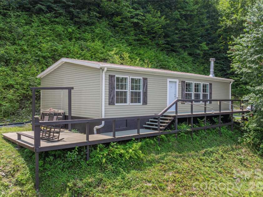 92 Bobcat Road, Maggie Valley, NC 28751.  MLS# CAR4409903, YatesRealty ID 41157. 