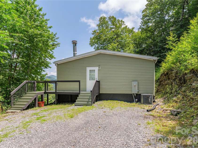 92 Bobcat Road, Maggie Valley, NC 28751.  MLS# CAR4409903, YatesRealty ID 41157. 