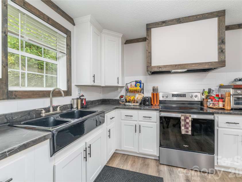 92 Bobcat Road, Maggie Valley, NC 28751.  MLS# CAR4409903, YatesRealty ID 41157. 