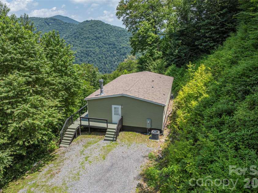 92 Bobcat Road, Maggie Valley, NC 28751.  MLS# CAR4409903, YatesRealty ID 41157. 