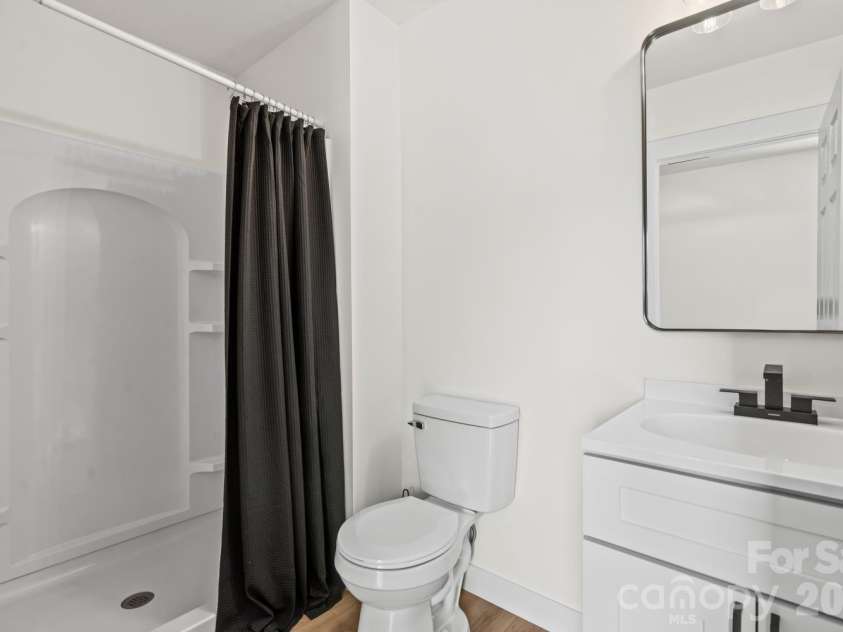 5740 Crouse Road, Crouse, NC 28033.  MLS# CAR4328646, YatesRealty ID 4116. Bathroom - full