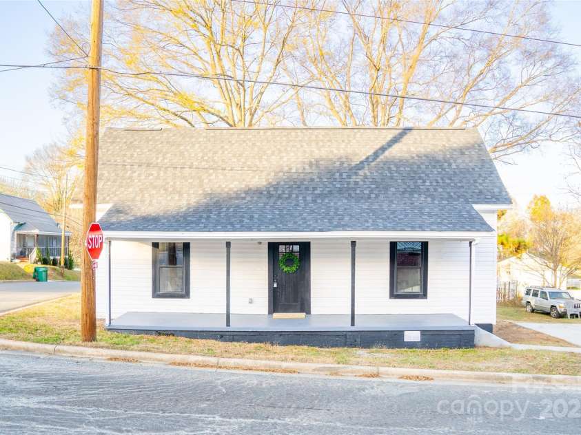 748 Efird Street, Albemarle, NC 28001.  MLS# CAR4330218, YatesRealty ID 4116. Front Elevation